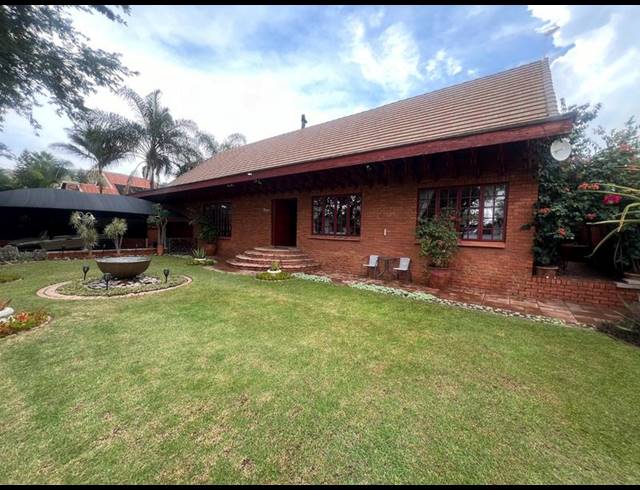 6 BEDROOM HOUSE FOR SALE IN AMANDASIG